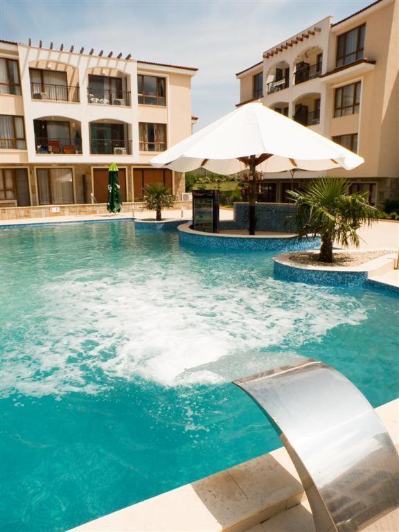 Paradise Bay Hotel Pomorie Buitenkant foto